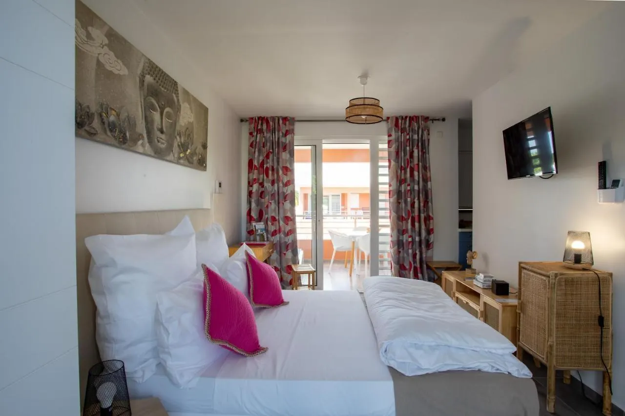 Hotel Guadeloupe Palm Suites Saint-Francois  4*, Saint-Francois (Grande-Terre)